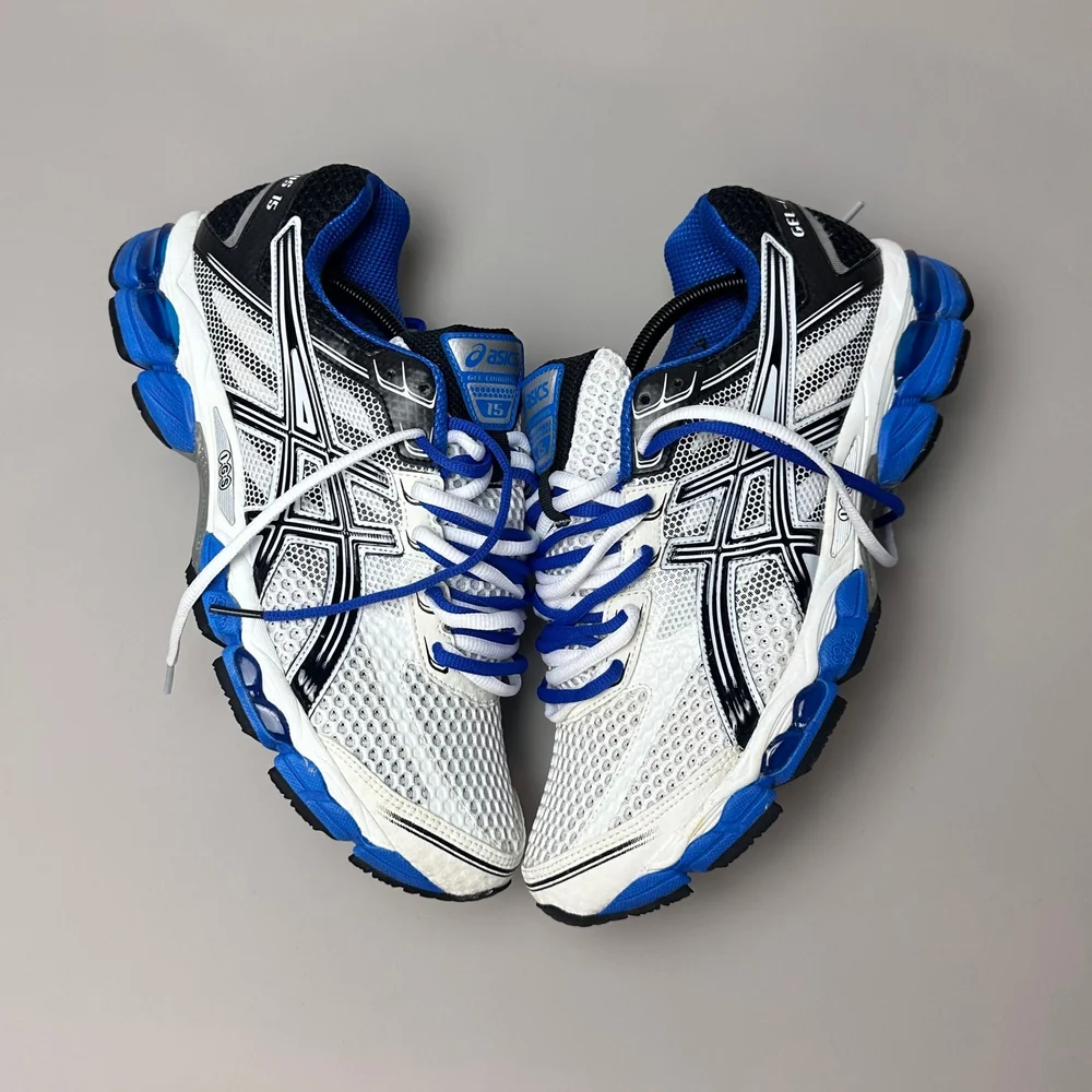 GEL Nimbus 16 — Blanc / Bleu vif / Noir