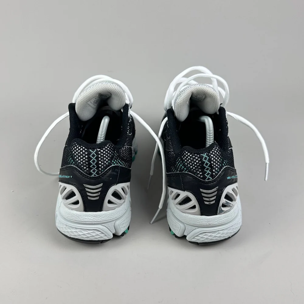 GEL Nimbus 16 — Noir / Vert jade / Blanc