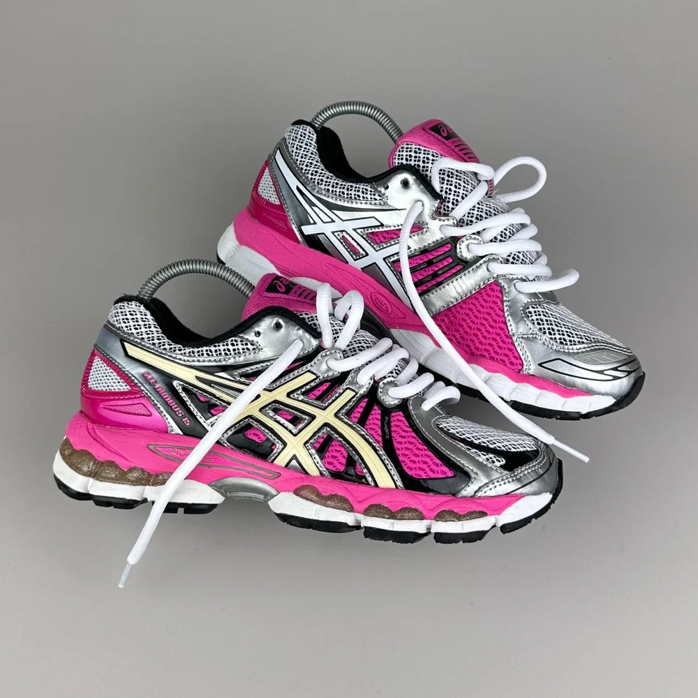 GEL Nimbus 16 — Rose fluo / Argent